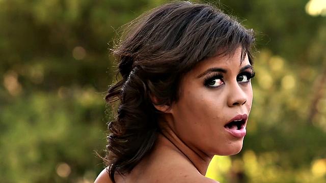 Watch Summer Time Sexy twerk and play with her natural tits in hot lingerie outdoors