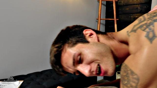 Skinny stud fucked and jizzed by top with handsome body