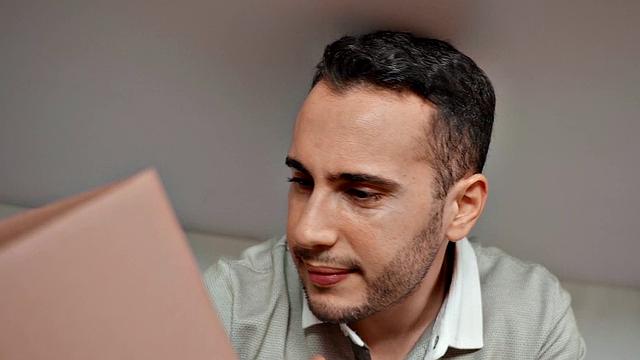 Watch me pound my man's tight pussy in my living room while he films us