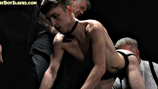 Real 21yo sub barebacked in voyeur 3some by DILFS