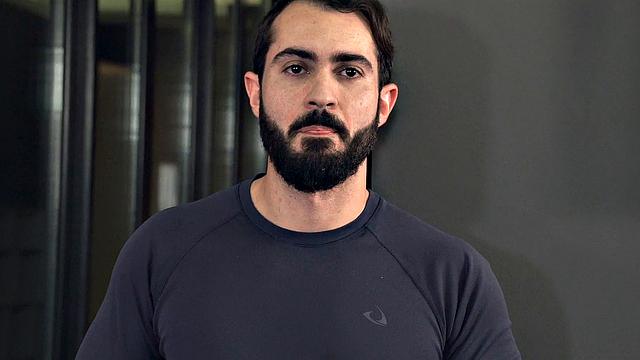 уборщица раздевается за деньги и получает глубокий трах на диване