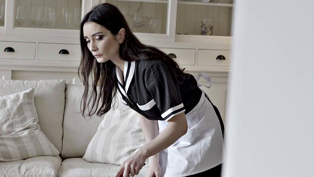 Pleasuring French Maid