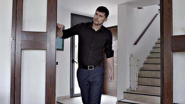 Pleasuring French Maid