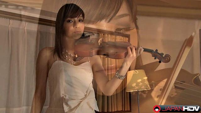 Sexy Yuria Tominaga is very beautiful in her white dress. The babe plays violin very well but do you thing that she can slide her bow in a other place ?