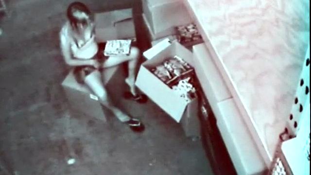 Real teen rubbing her pussy