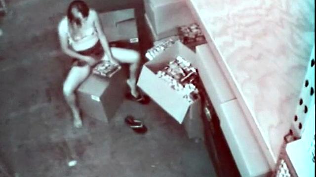 Real teen rubbing her pussy