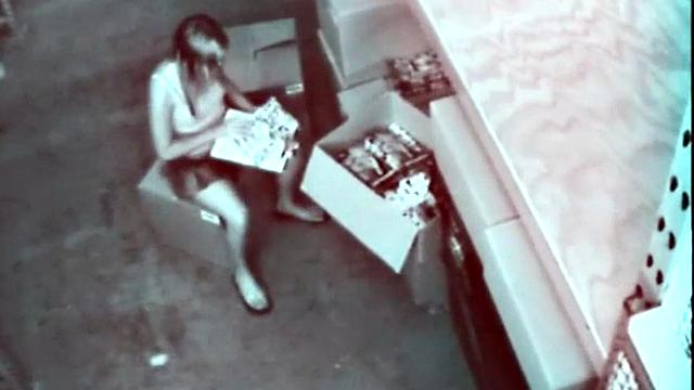 Горячая пальчиковая игра на мокрой киске от ScandalGfs