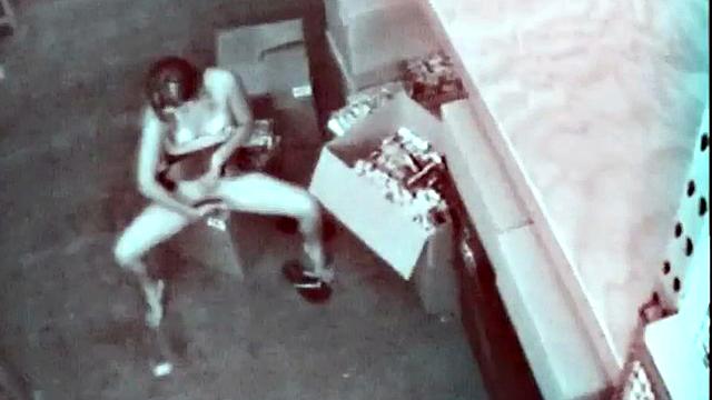 Горячая пальчиковая игра на мокрой киске от ScandalGfs