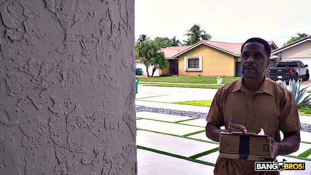 Hands to Delivery Here!