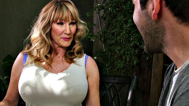 Roxy bangs her son's childhood friend