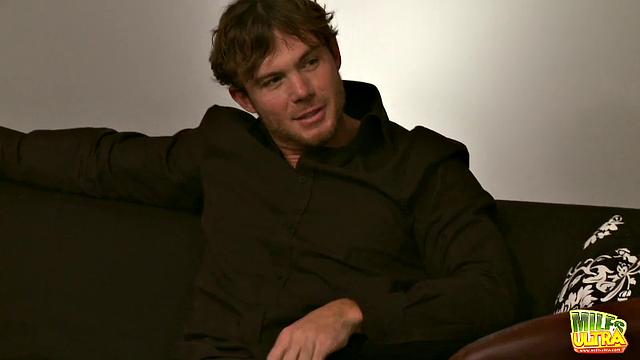 Isis Love has hot feet