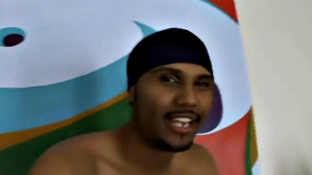 Blowbang whore gives head