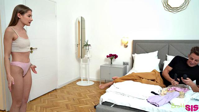 In My Stepsister's Bedroom - S26:E9