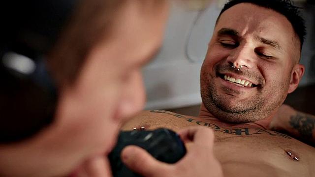 Gamer twink sucking inked before bareback fucking