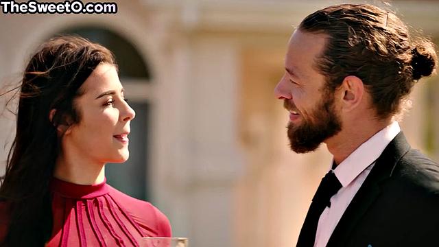 Petite 21yo babe drilled outdoors