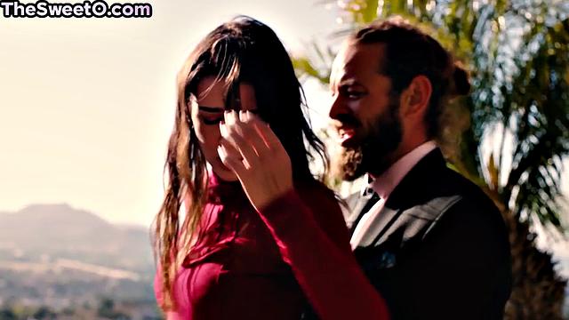 Petite 21yo babe drilled outdoors