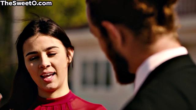 Petite 21yo babe drilled outdoors