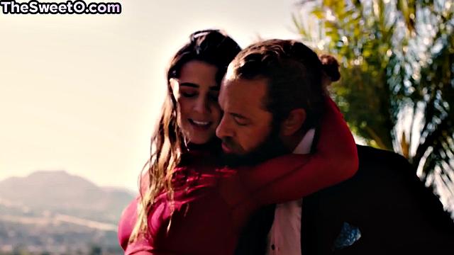 Petite 21yo babe drilled outdoors