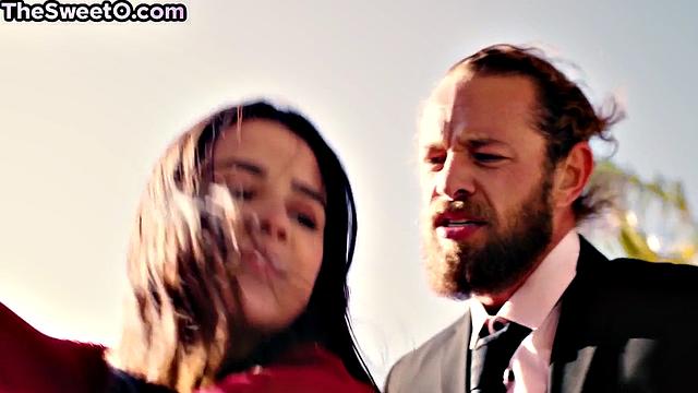 Petite 21yo babe drilled outdoors