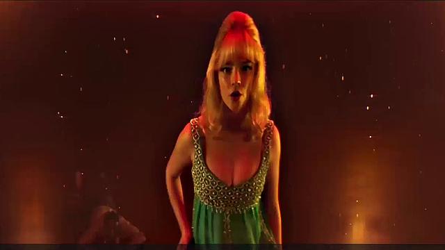 Thomasin McKenzie hot, Anya Taylor-Joy sexy, bra