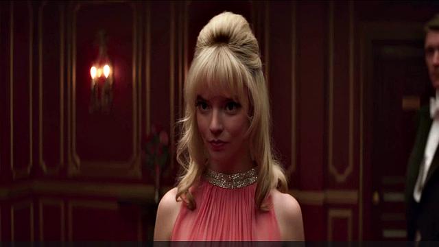 Thomasin McKenzie hot, Anya Taylor-Joy sexy, bra