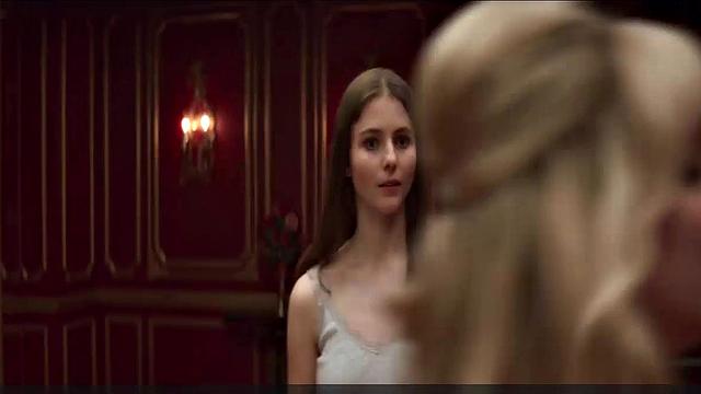 Thomasin McKenzie hot, Anya Taylor-Joy sexy, bra