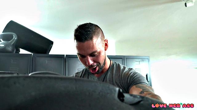 Ass fucked while Stuck In Tyre