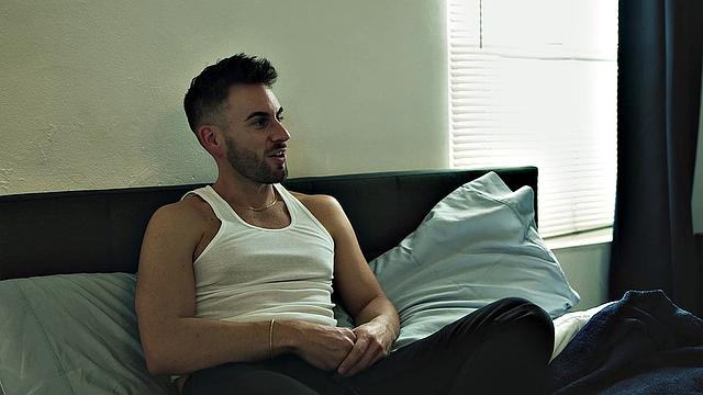 Experienced Sex Worker Teaches Newbie Roommate How To Film - Liam Hunt, Sumner Blayne - DisruptiveFilms