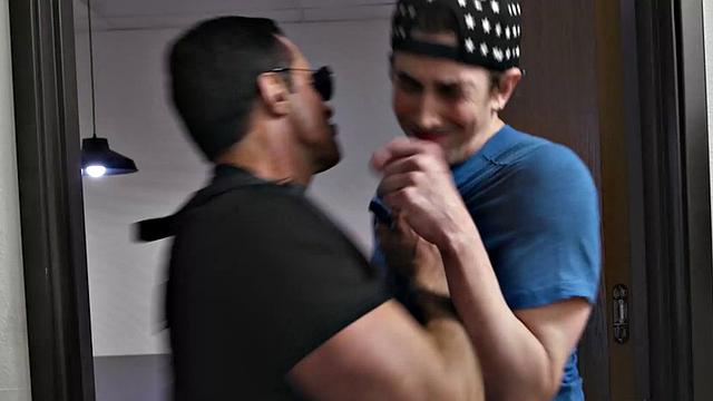 Experienced Sex Worker Teaches Newbie Roommate How To Film - Liam Hunt, Sumner Blayne - DisruptiveFilms