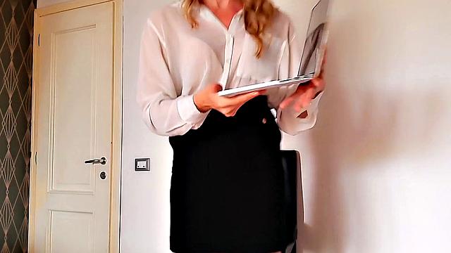 SPH solo babe in stockings talks dirty about small cocks