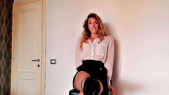 SPH solo babe in stockings talks dirty about small cocks