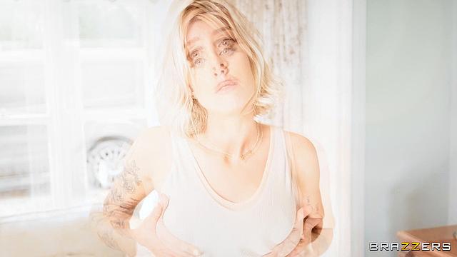 Джессика Картер охоте за большим членом тренера в частной тренировке с Дэнни Ди.