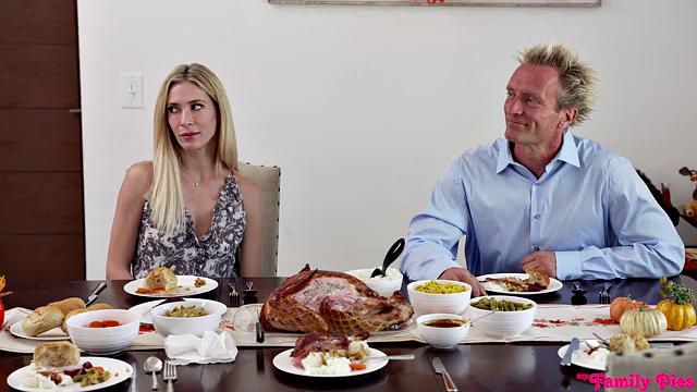 Stepbrother Is Thankful For His - S22:E3