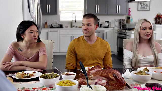 Stepbrother Is Thankful For His - S22:E3