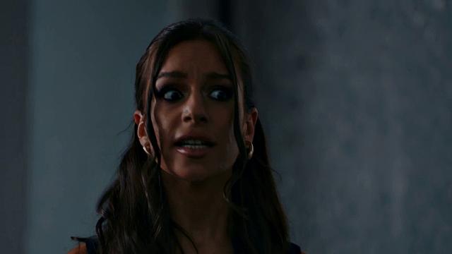 Stunning babe sucks cock and gets pussypounded by her lover