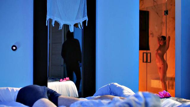 Stunning babe sucks cock and gets pussypounded by her lover