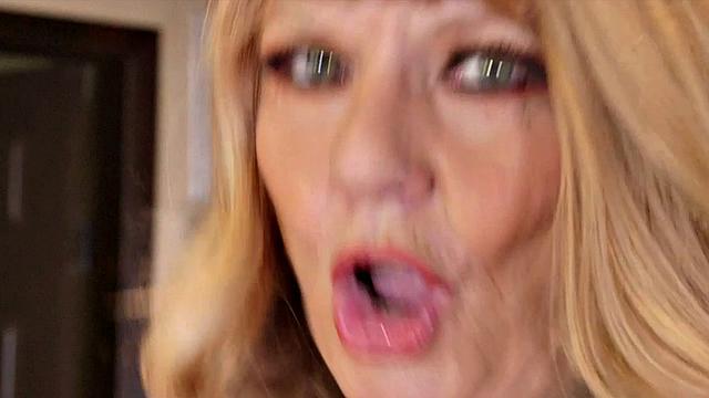 Granny's kitchen magician: the fuck machine!