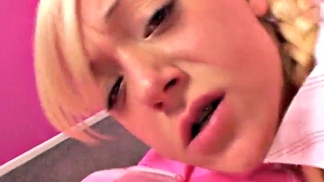 Cock hungry teen getting pussy fucked