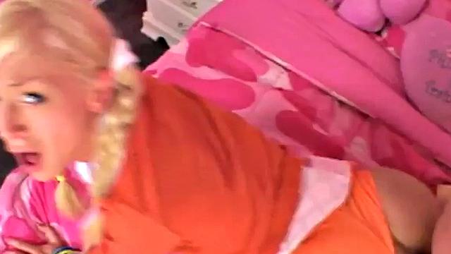 Cock hungry teen getting pussy fucked