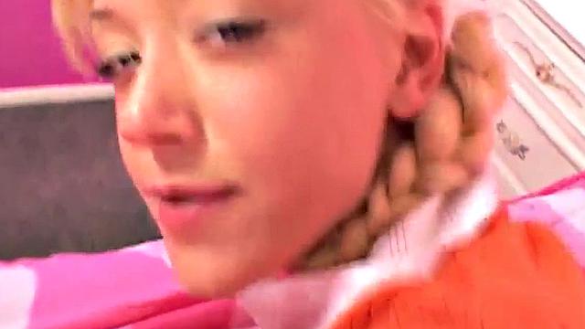 Cock hungry teen getting pussy fucked