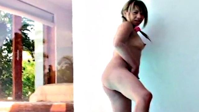 Teen newbie rubbing pussy