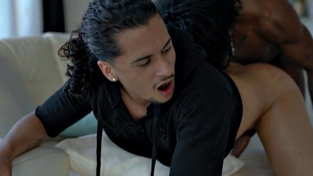 Barebacking black jock pounds twinks analhole after lick