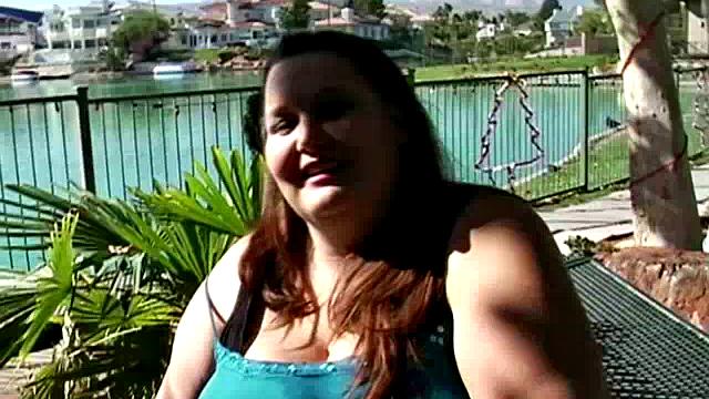 Pretty BBW Hook Up in Park