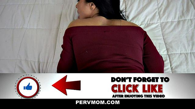 Foreign MILF Gets Fucked