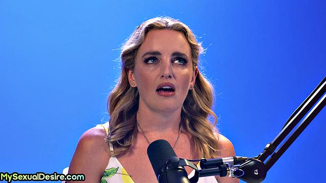 Blonde 21yo petite pussy solo