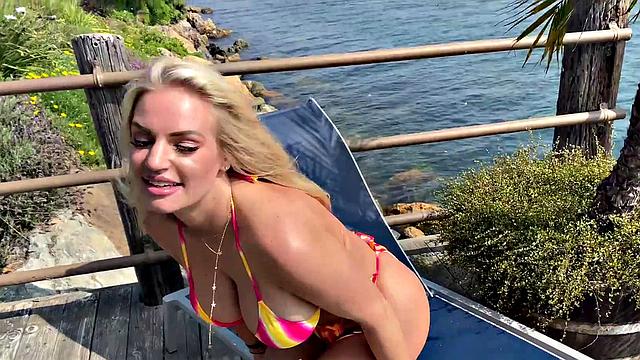 Rachael's Bombshell Oral