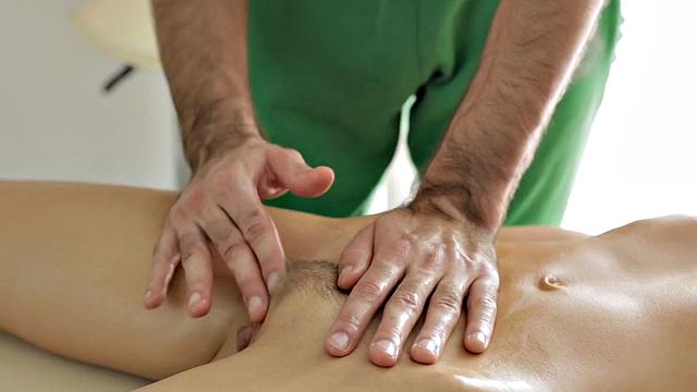 Skinny hottie nailed nicely in massage video