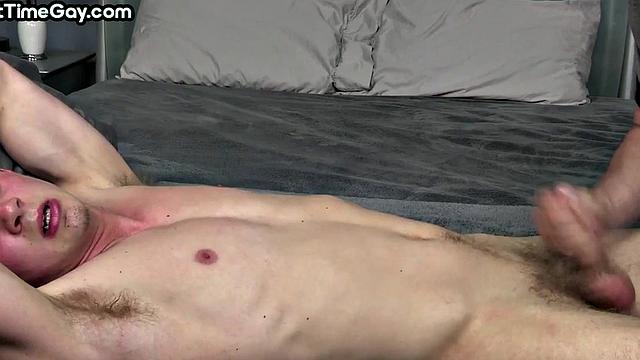 Rimmed stud sucked by gay man for first time till cum
