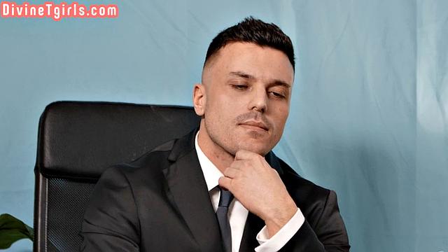 Blonde TS hard doggysmashed