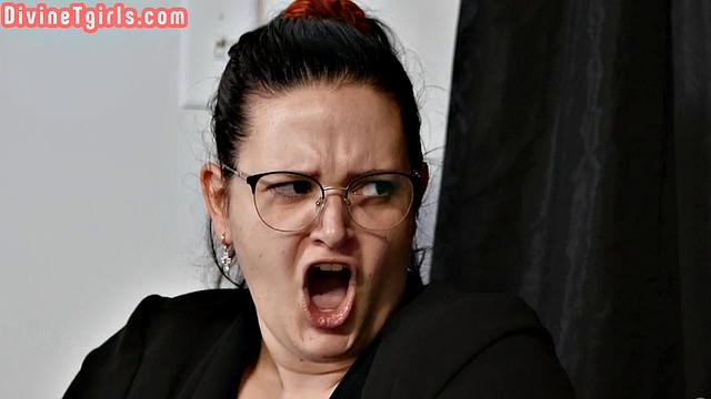 Blonde TS hard doggysmashed